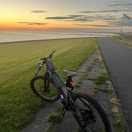 Schroeder - Ahoi - Strandkorb Am - Inklusive Bettwaesche Und Handtuecher Büsum